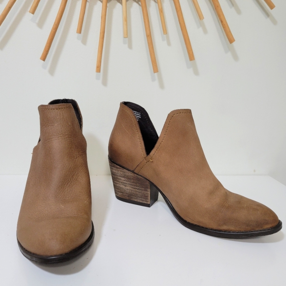 Steve Madden Adelphie Bootie size 9.5